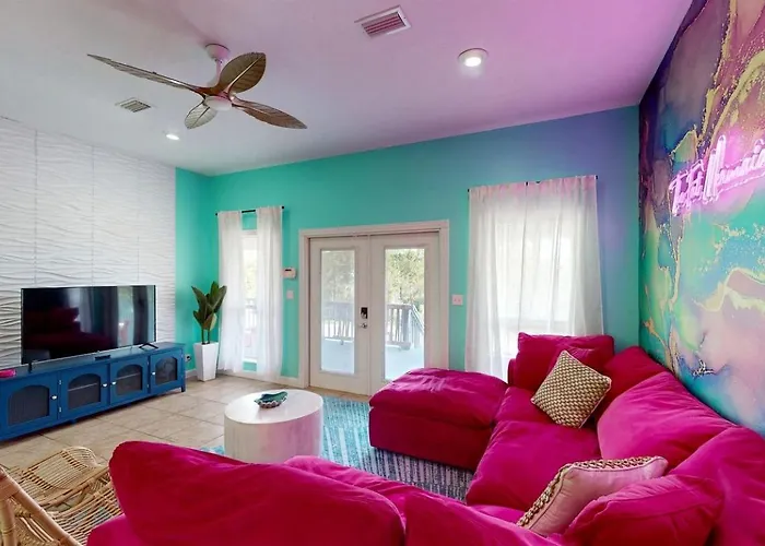 Holiday home Charming Beachside With Private Patio & Dog-friendly Policy Near Surfside Shores, Gulf Shores, Al Gulf Shores