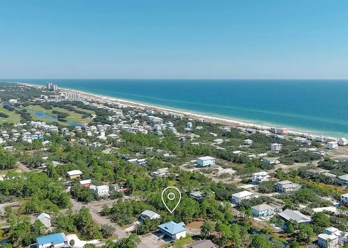 Charming Beachside With Private Patio & Dog-friendly Policy Near Surfside Shores, Gulf Shores, Al *