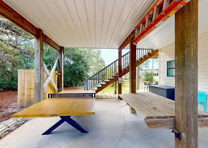 Charming Beachside With Private Patio & Dog-friendly Policy Near Surfside Shores, Gulf Shores, Al